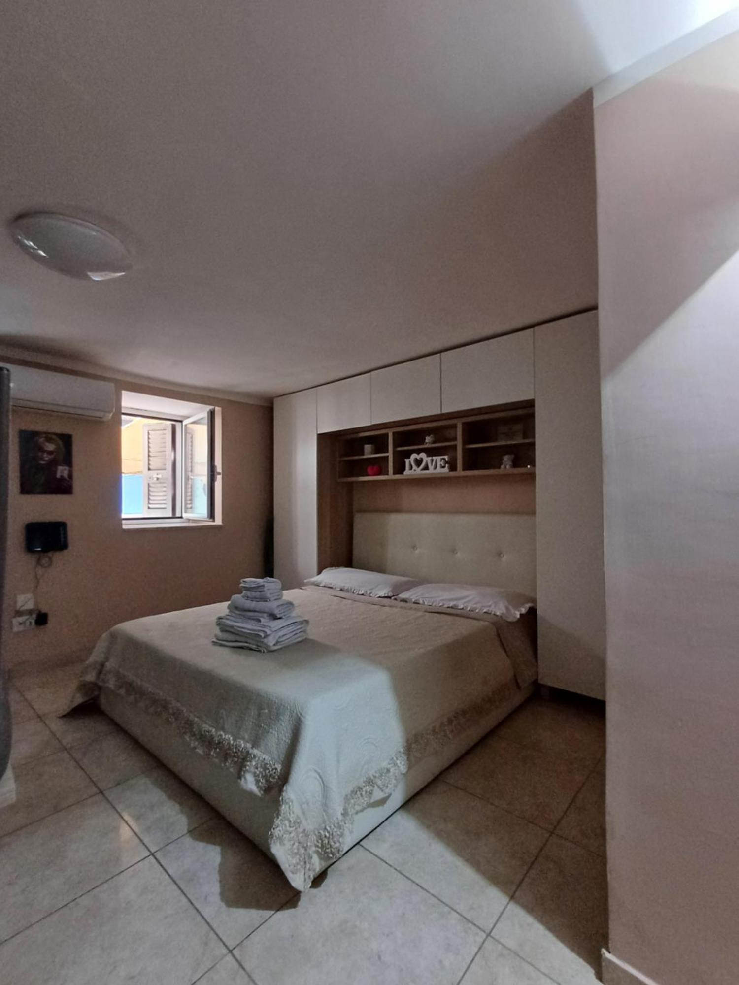 Masaniello'S House Apartment Naples Luaran gambar